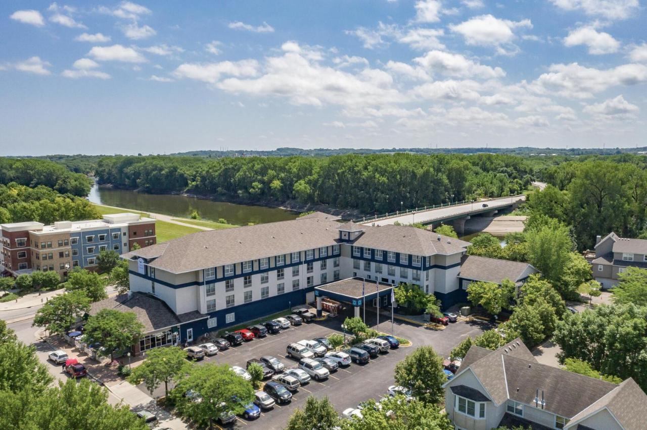Townsquare Place Chaska Εξωτερικό φωτογραφία